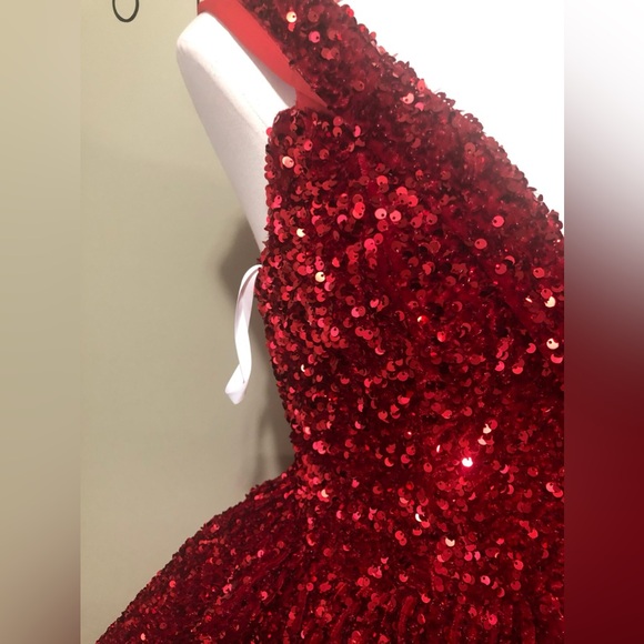 Red Sequin Heavy Lacrosse Back Ball Gown Wedding Dress - Picture 2 of 12